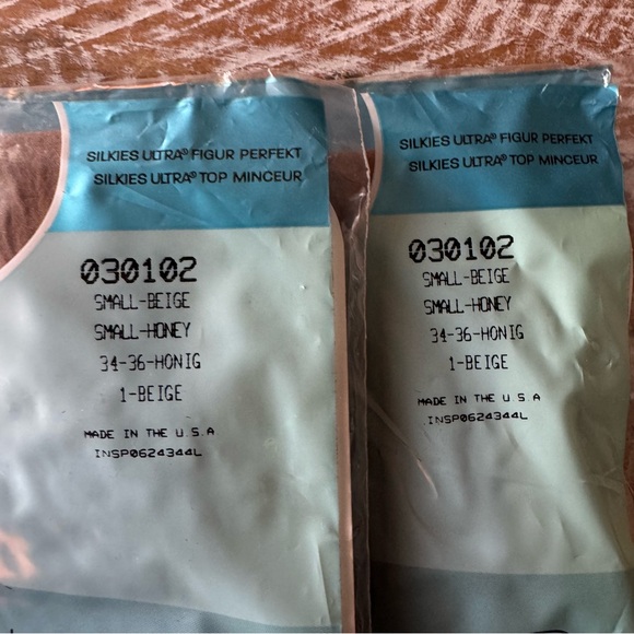 👠Vintage Silkies Control Top Pantyhose Nylons👠 ~4 pair - Picture 7 of 9